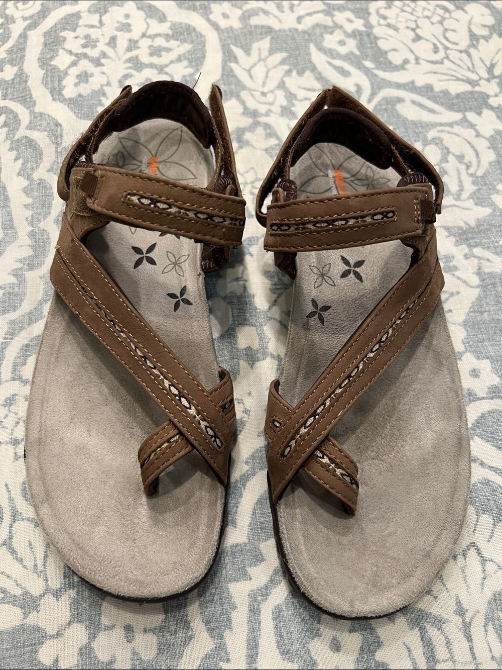 Merrell Brown Strappy Toe-Loop Sandals